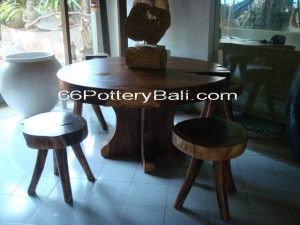 Round Wooden Table and Chair T015